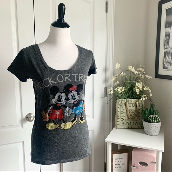 Disney Mickey and Minnie mouse Halloween scoop neck tee - Picture 1 of 11